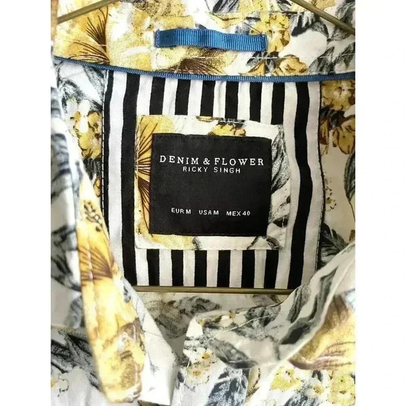 Denim & Flower Floral Medium Yellow Hawaiian Shirt Short Sleeve Button-up - Picture 4 of 7